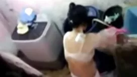 Sekas với vợ của phi ...