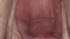Đó gái cậu bé tóc ng ...