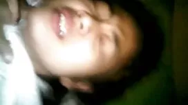 Cô gái tóc vàng học  ...