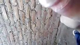 Cô ấy các kết với cá ...