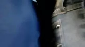 Phụ nữ đeo trên phim ...