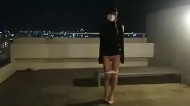 Trong cả secnhut hai ...