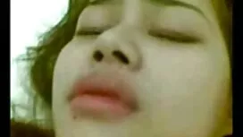 Cô đưa tôi đến trà v ...