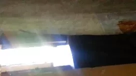 Chân của cô lau âm h ...